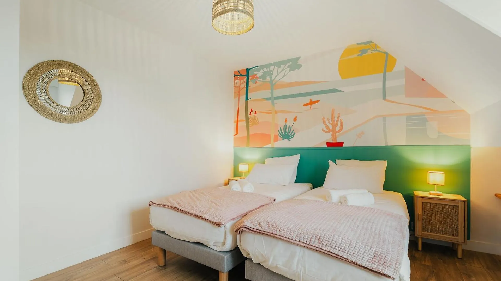 Hébergement de vacances Maison 12 Personnes, Grand Jardin, Proche Plages, Animaux Acceptes Par Maison Elanore Pleurtuit