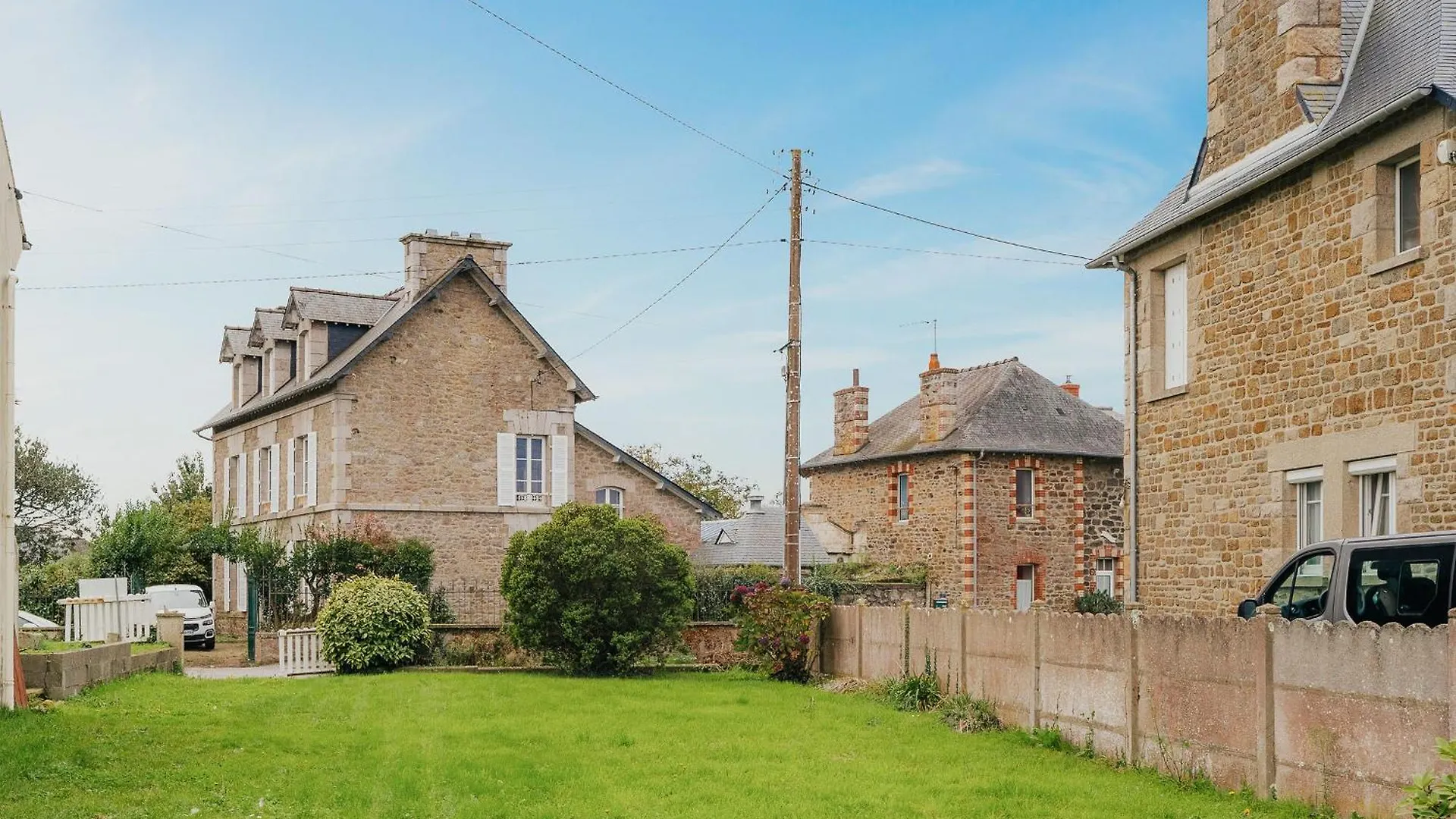 Maison 12 Personnes, Grand Jardin, Proche Plages, Animaux Acceptes Par Maison Elanore Pleurtuit France