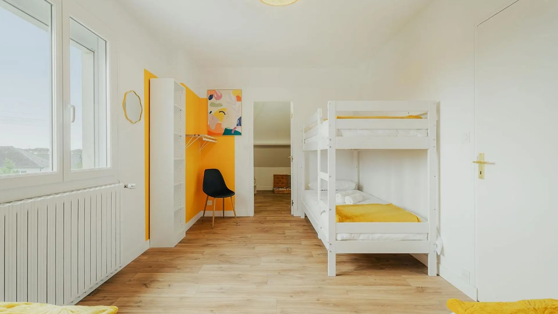 Maison 12 Personnes, Grand Jardin, Proche Plages, Animaux Acceptes Par Maison Elanore Pleurtuit 0*,  France